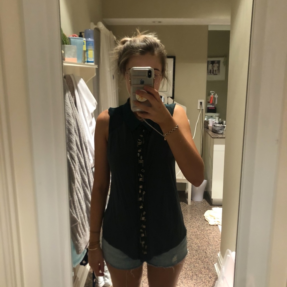 Green Collared Tank - Picture 4 of 5